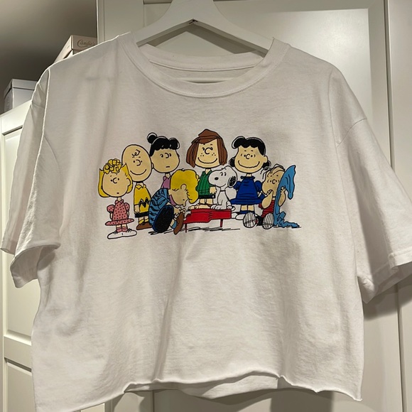 Peanuts Tops - PEANUTS (Charlie Brown) T shirt Cropped!